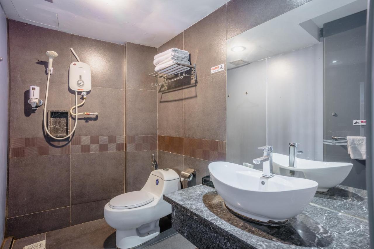 Euro Rich Hotel Melaka Экстерьер фото